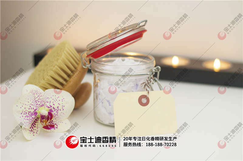 蠟(là)燭香精 蠟燭(zhú)香精(jīng)