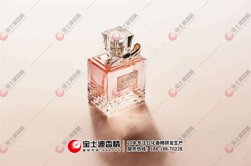 一瓶香水