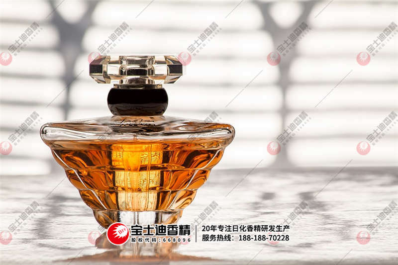 香水（shuǐ）