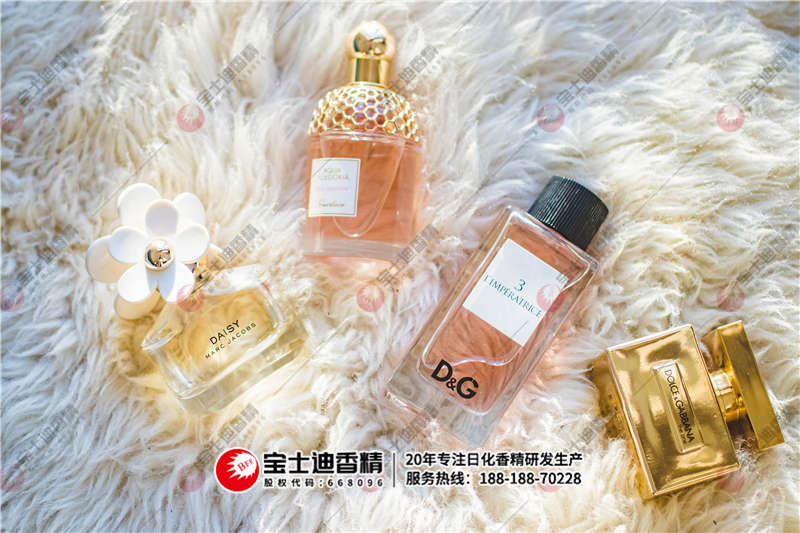 香水 香水