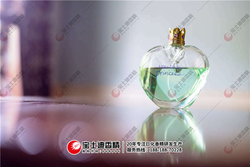 香水 香水