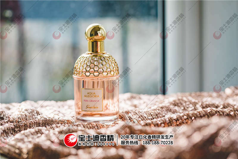 香水 香水